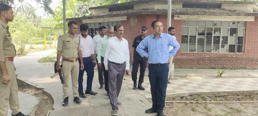 स्कूल परिसर में लगा सोलर बैटरी चोरी,थानेदार से शिकायत--