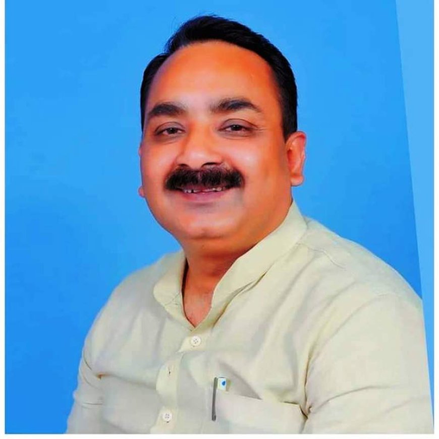 क्षतिग्रस्त पटरियों के इण्टरलॉकिंग को ठीक कराने की मांग---