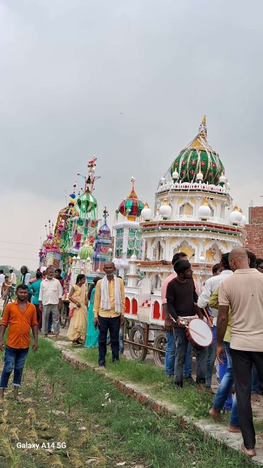 अकीदत के साथ निकला मोहर्रम का जुलूस