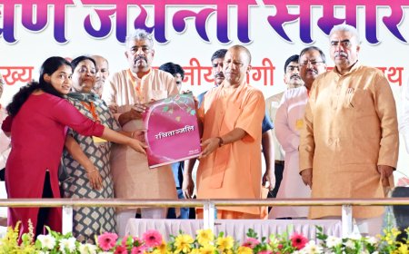 आर्य समाज स्वर्ण जयंती समारोह में शामिल हुए योगी आदित्यनाथ---
