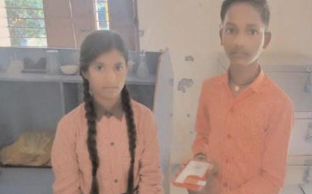 पॉकेट माइक्रोस्कोप बनाकर छात्रों ने किया एक नया नवाचार