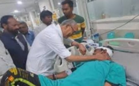 पूर्व मंत्री की गाड़ी से भिड़ा विक्षिप्त घायल,हालत गंभीर