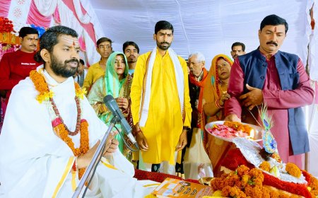 भगवान के अवतरित होते ही हर तरफ बधाई रे बधाई