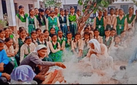 हवन पूजन करके विश्व कप में भारतीय टीम के जीत की प्रार्थना