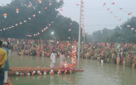 उगते सूर्य को अर्घ्य देकर 36 घण्टे बाद व्रती महिलाओं ने किया पारण*