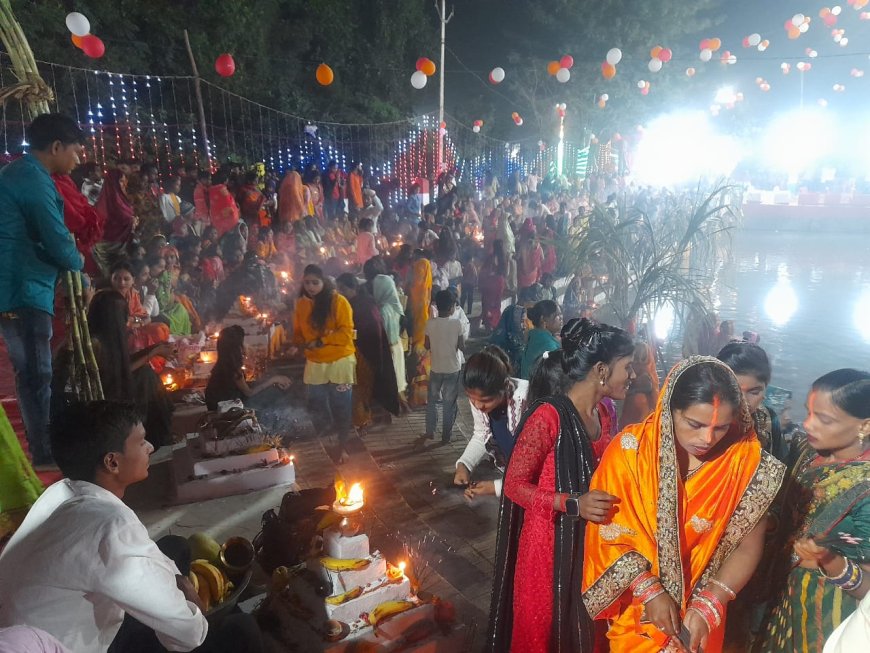 उगते सूर्य को अर्घ्य देकर 36 घण्टे बाद व्रती महिलाओं ने किया पारण*