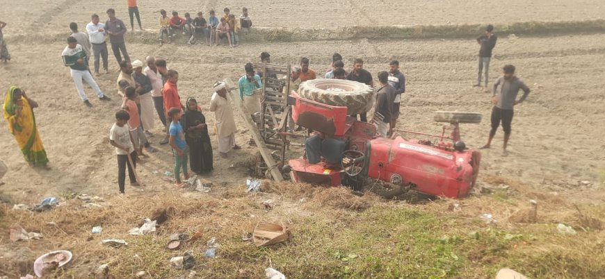 जुताई कर लौट रहा ट्रैक्टर पलटा,मासूम घायल