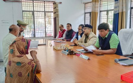 भानपुर में डीएम व एसपी ने सुनी फरियादियों की समस्या,दिया निस्तारण का आदेश