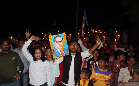 डॉ. अम्बेडकर के 68वें महापरिनिर्वाण पर निकला कैंडल मार्च