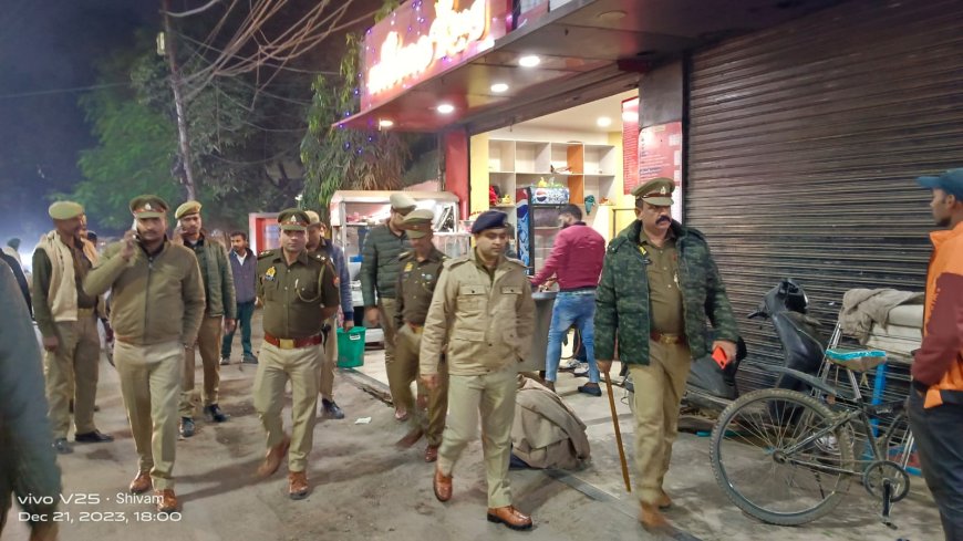 5 किमी पैदल गस्त कर सीओ कैंट ने हटवाया अतिक्रमण