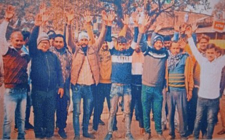 वाहन चालकों का चक्का जाम, नए  नियम का किया विरोध