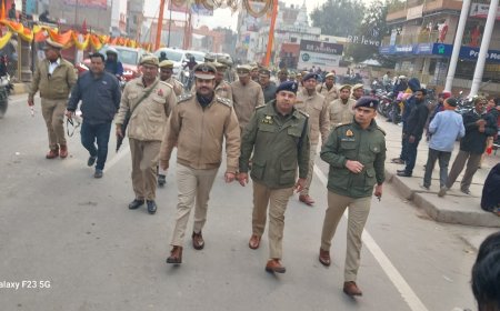 डीआईजी व एसएसपी ने फ्लैग मार्च कर दिलाया सुरक्षा का भरोसा