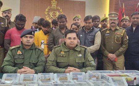 8.9 किलो सोना व 4.27 लाख रुपया सहित 13 लोग गिरफ्तार