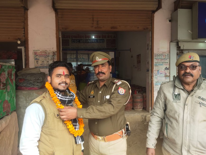 सीसीटीवी कैमरा लगवाने पर ग्राम प्रधान व दुकानदार सम्मानित