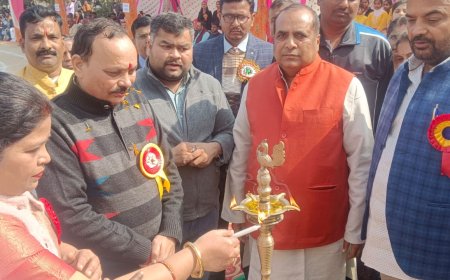 अपर आयुक्त ने मशाल जलाकर किया खेल प्रतियोगिता का शुभारंभ