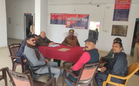 विद्यालयों में हो रही चोरियों से परेशान शिक्षक, संघ के पदाधिकारियों ने की प्रभारी निरीक्षक से शिकायत