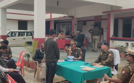 सीओ रूधौली ने सुनी फरियादियों की समस्याएं