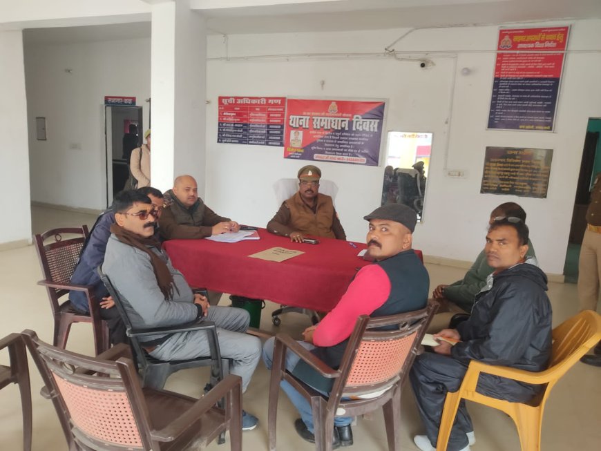 विद्यालयों में हो रही चोरियों से परेशान शिक्षक, संघ के पदाधिकारियों ने की प्रभारी निरीक्षक से शिकायत