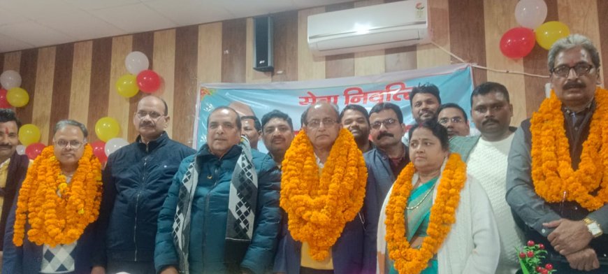 ब्लॉक कर्मचारियों ने सेवानिवृत्त एडीओ पंचायत को दी विदाई