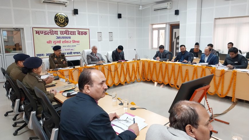 पारदर्शिता व जवाबदेही के साथ अपने कर्तव्यों का पालन करें अफसर- मुख्य सचिव