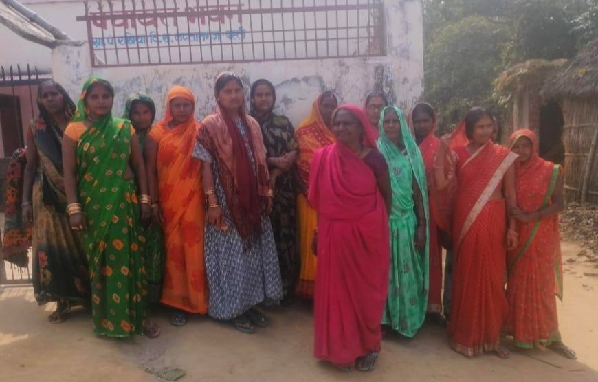 ग्रामीणों ने लेखपाल पर लगाया मनमानी का आरोप