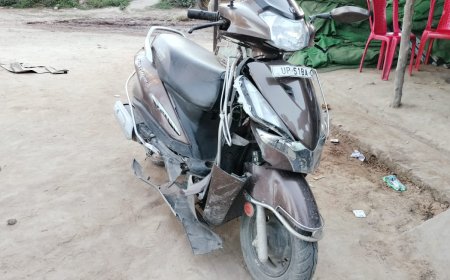 बाइकों की टक्कर में महिला घायल,चालक फरार