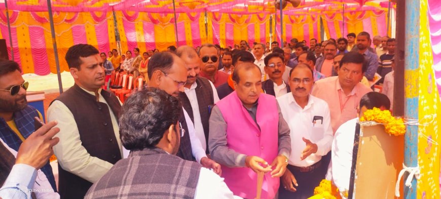 ब्लॉक स्तरीय शैक्षिक उन्मुखीकरण एवं जागरूकता संगोष्ठी का आयोजन