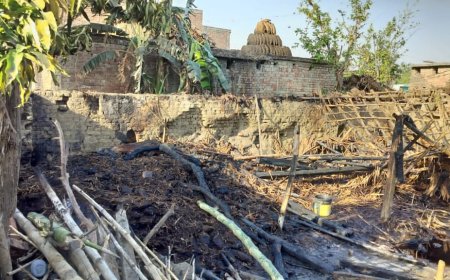 रिहायशी छप्पर में आग लगने से सामान जलकर हुआ राख