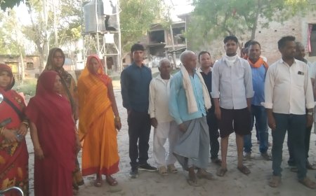 मिट्टी की कमी से कुम्हारों को रोजी रोटी का संकट