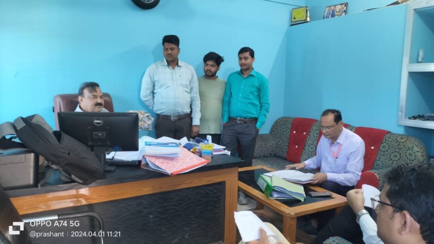 छापेमारी कर जीएसटी कमिश्नर ने जब्त किया माल...