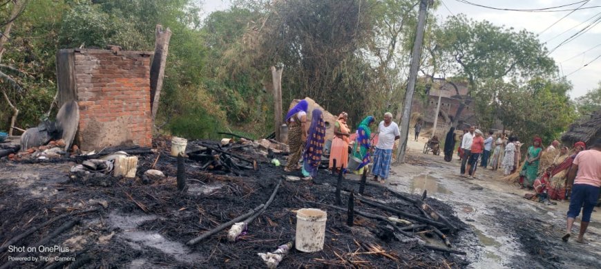 शार्ट सर्किट से लगी आग में गृहस्थी का सामान राख