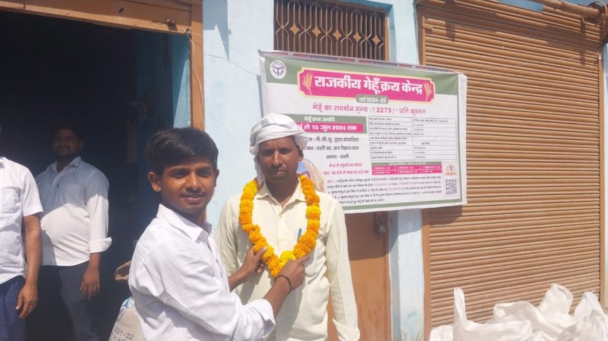 किसान को माला पहनाकर शुरू हुई गेहूँ की खरीद