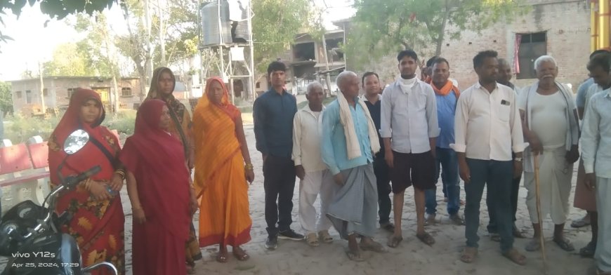 मिट्टी की कमी से कुम्हारों को रोजी रोटी का संकट