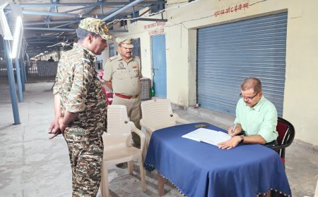 एएसपी ने किया स्ट्रांग रूम का निरीक्षण