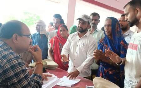 नायब तहसीलदार ने सुनी फरियादियों की समस्याएं