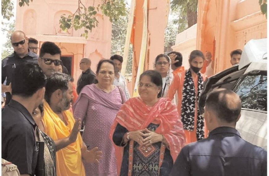 मखौड़ा धाम पहुंची केंद्रीय गृह मंत्री अमित शाह की पत्नी