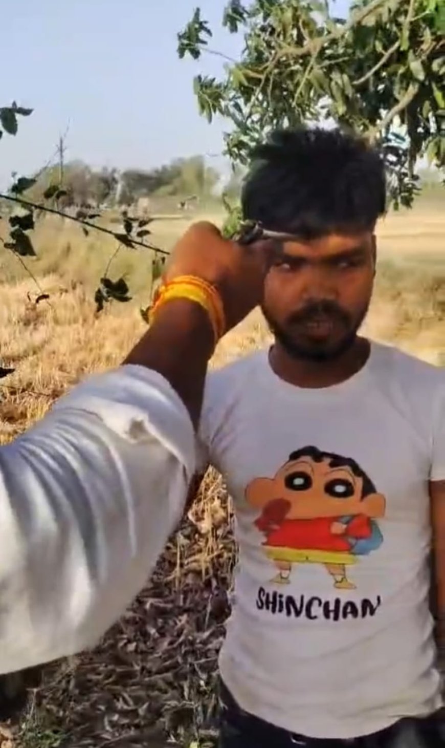 युवक की कनपटी पर कट्टा सटाने का वीडियो वायरल, दो के खिलाफ मुकदमा दर्ज