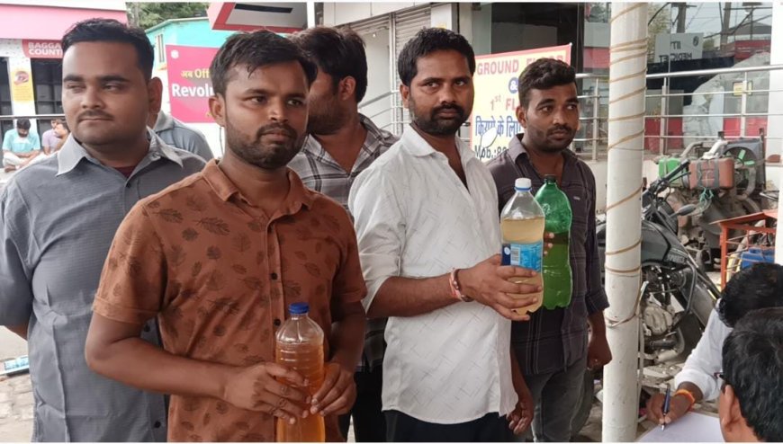 पेट्रोल पंप की टंकी में घुसा पानी,ग्राहकों ने किया हंगामा