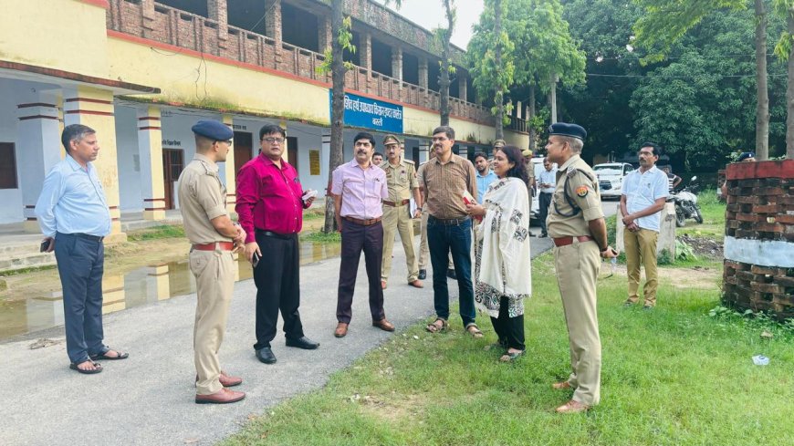मण्डलायुक्त,आईजी व डीएम, एसपी ने पुलिस भर्ती परीक्षा केन्द्र का किया निरीक्षण