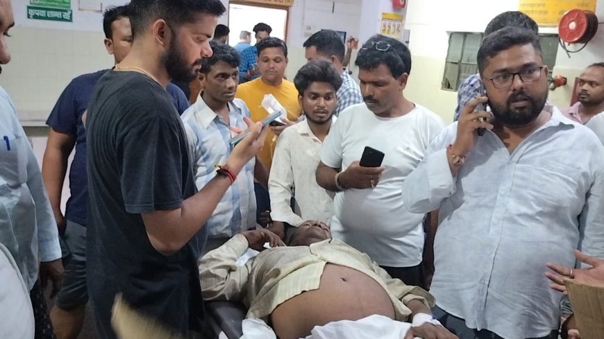 एचटी पोल पर तार जोड़ने चढ़ा लाइनमैन झुलसा, रेफर