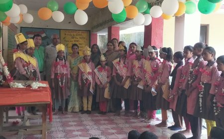 बच्चों ने केक काटकर मनाया राजू मीना का जन्मोत्सव