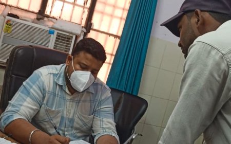 पीएचसी पर तैनात चिकित्सक सीएचसी पर लिख रहे बाहर की दवा