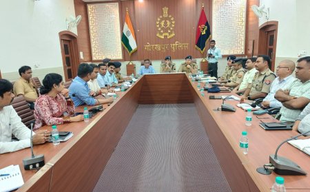 त्यौहारों को शान्ति एवं सौहार्द पूर्ण ढंग से सम्पन्न कराएं अफसर--डीएम