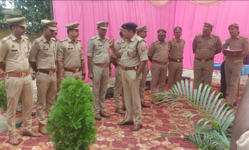 एसपी ने किया हरपुर बुदहट थाने का निरीक्षण,त्यौहारों पर एलर्ट रहने के निर्देश