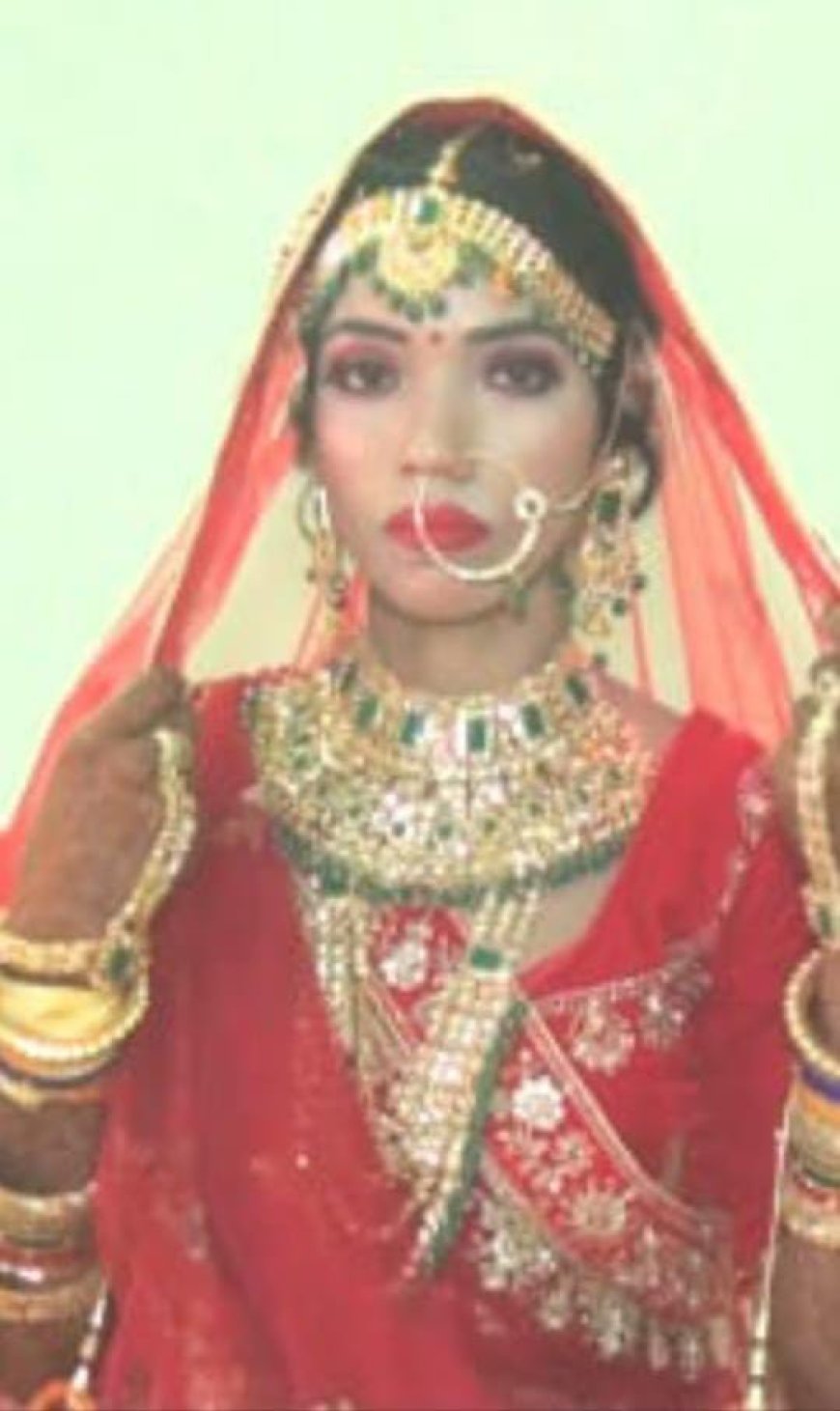 फंदे से लटककर हुई थी विवाहिता की मौत,पीएम रिपोर्ट में खुलासा