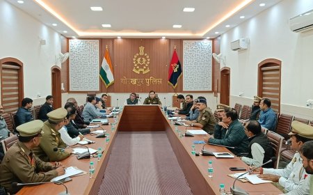 खिचड़ी मेले को लेकर डीएम व एसएसपी ने की अफसरों के साथ समीक्षा बैठक