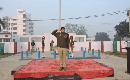 एसपी ने किया साप्ताहिक परेड का निरीक्षण