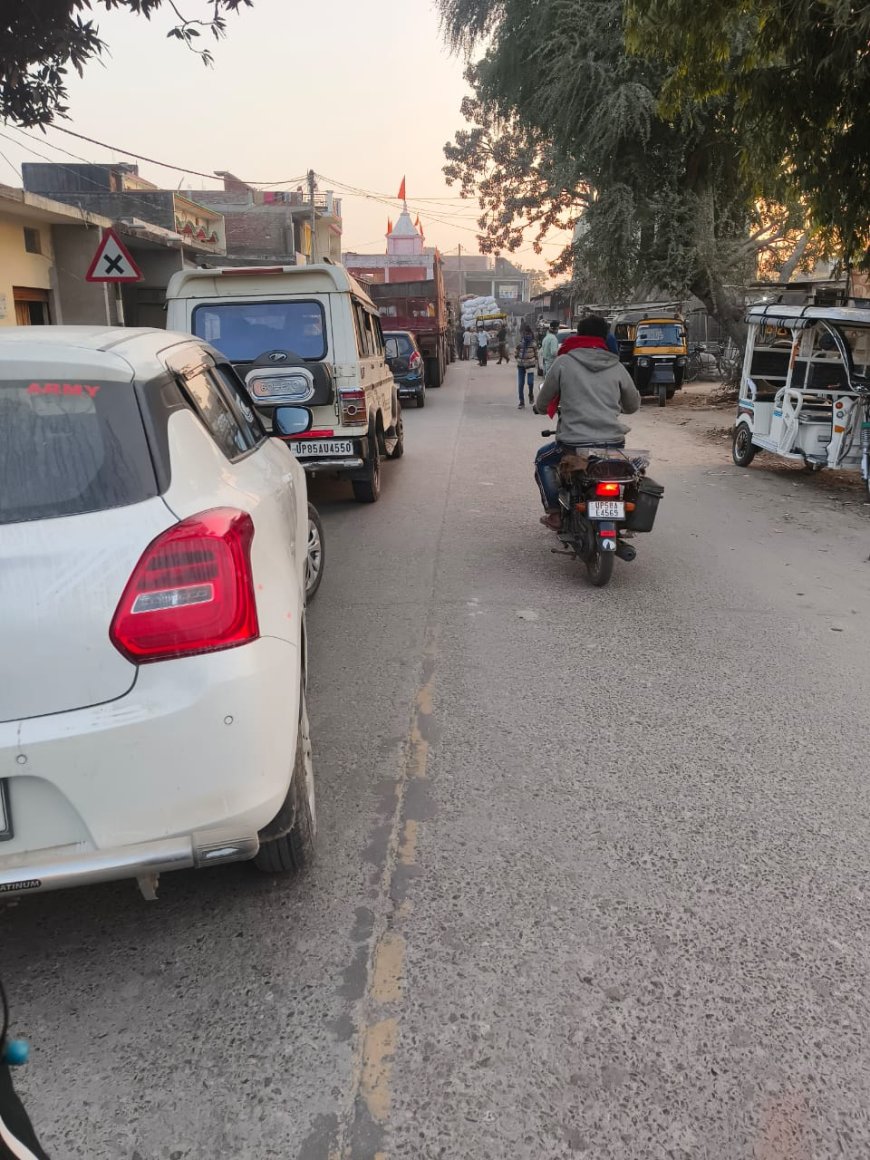 कुदरहा बाजार में लगा भीषण जाम