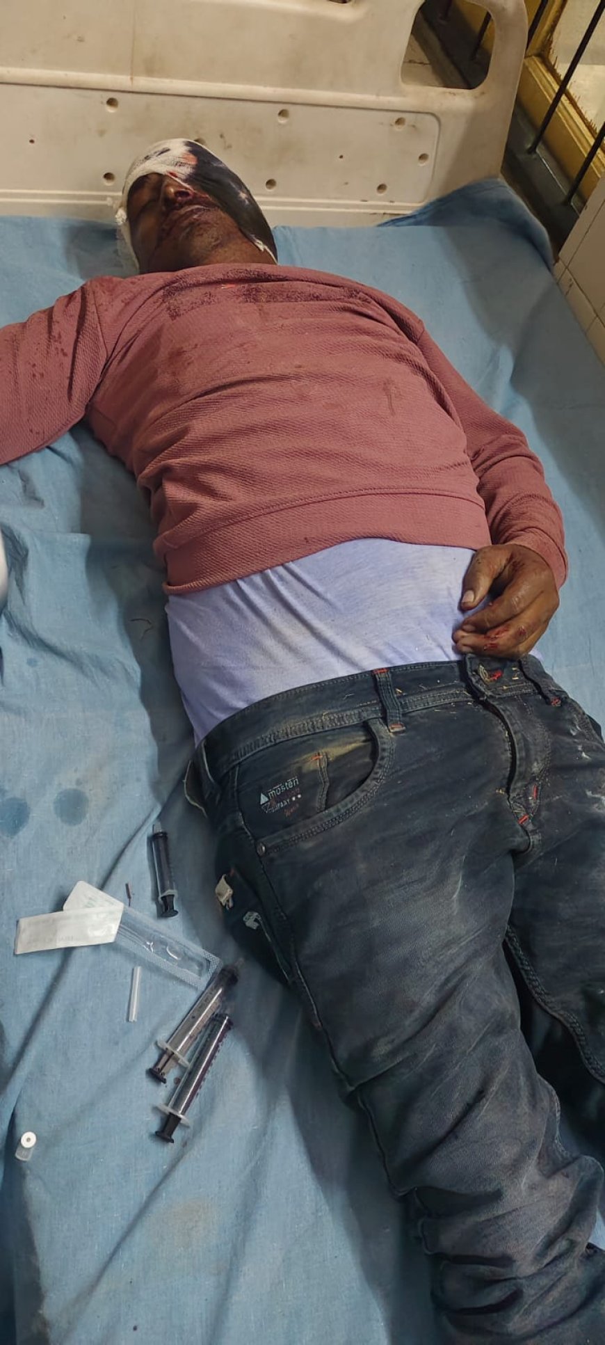 ब्रम्हभोज का सामान लेकर लौट रहा युवक सड़क हादसे में घायल, मौत