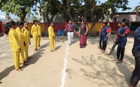 अंतरराष्ट्रीय महिला दिवस पर एक दिन की प्रधानाध्यापक बनी स्नेहा प्रजापति